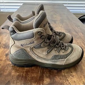 Columbia Cinder Pass Waterproof Hiking Boots Size 7.5